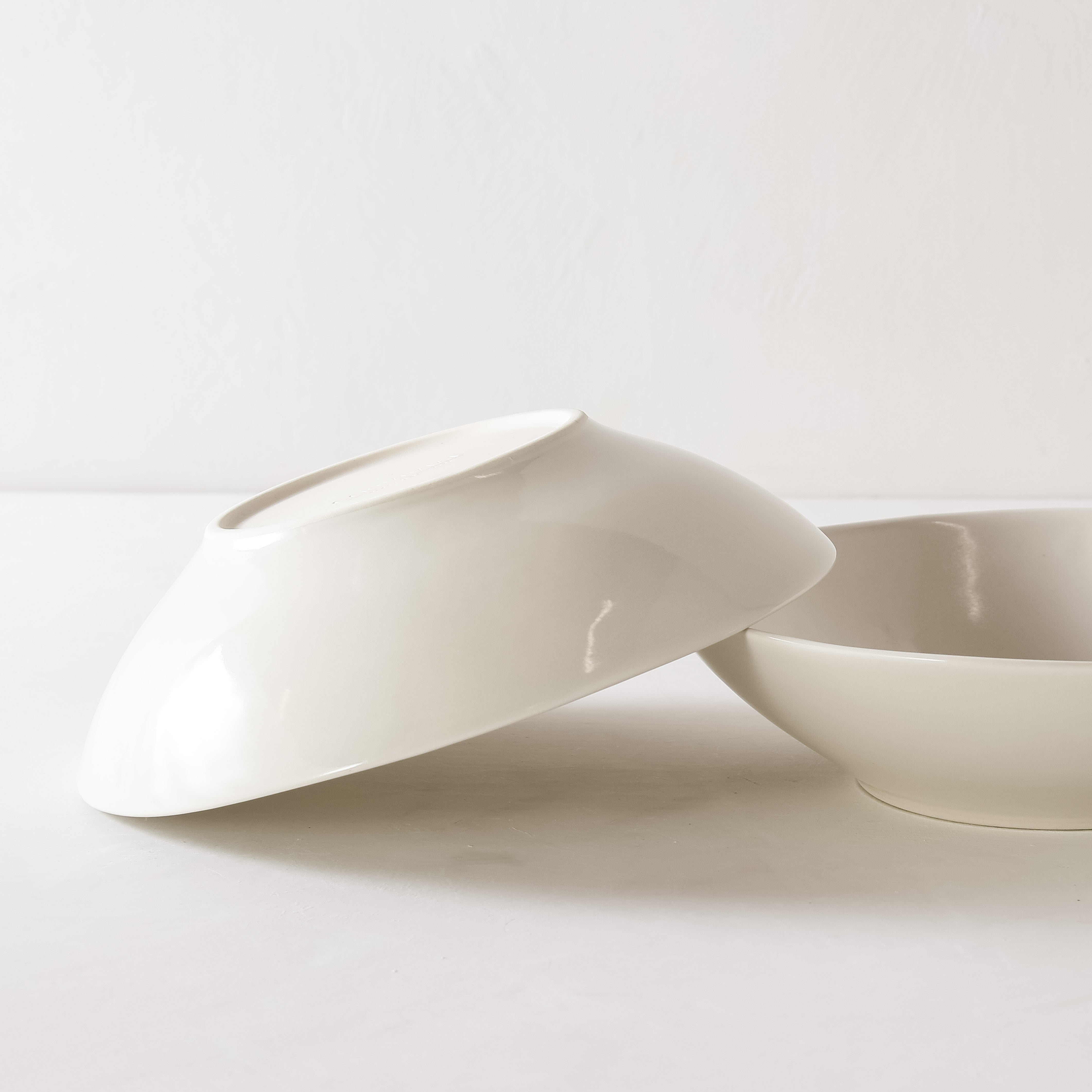 Shallow Serving Bowl | Porcelain
